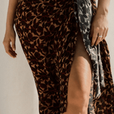 Sarong Noir Hibiscus